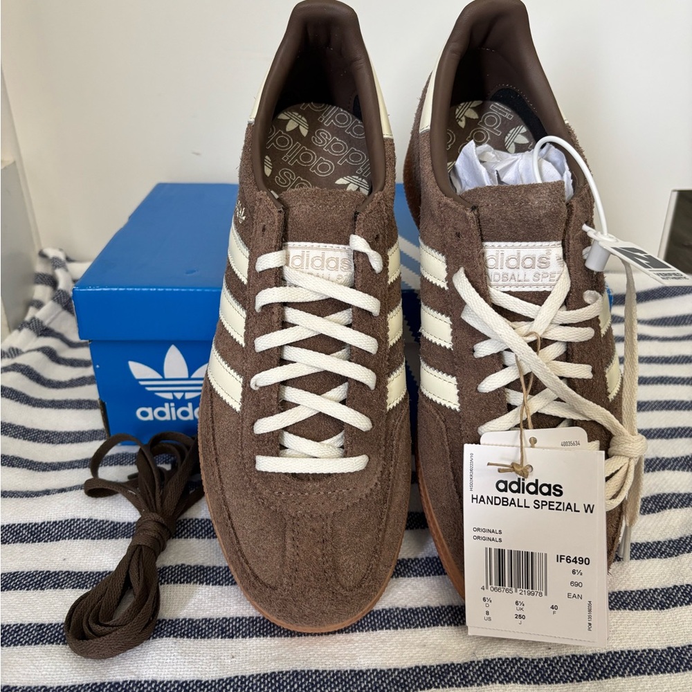 NWT adidas Handball Spezial W Brown with Cream Stripes
